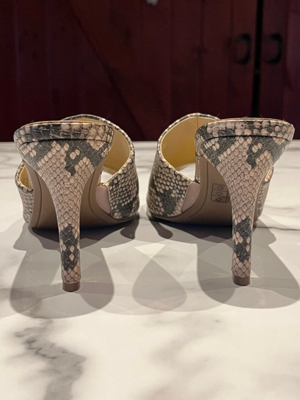 DKNY Fama Snakeskin Slide Sandals/Mules Size 7 - Picture 10 of 16